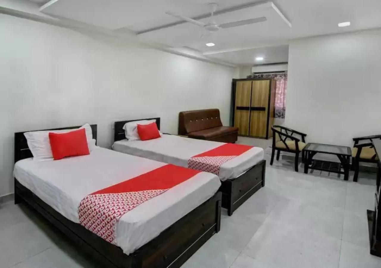 Hotel Santoshi Hometel Raichur 외부 사진