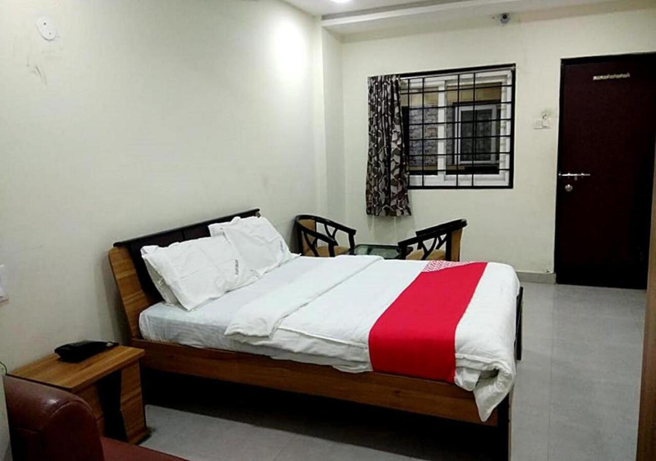 Hotel Santoshi Hometel Raichur 외부 사진