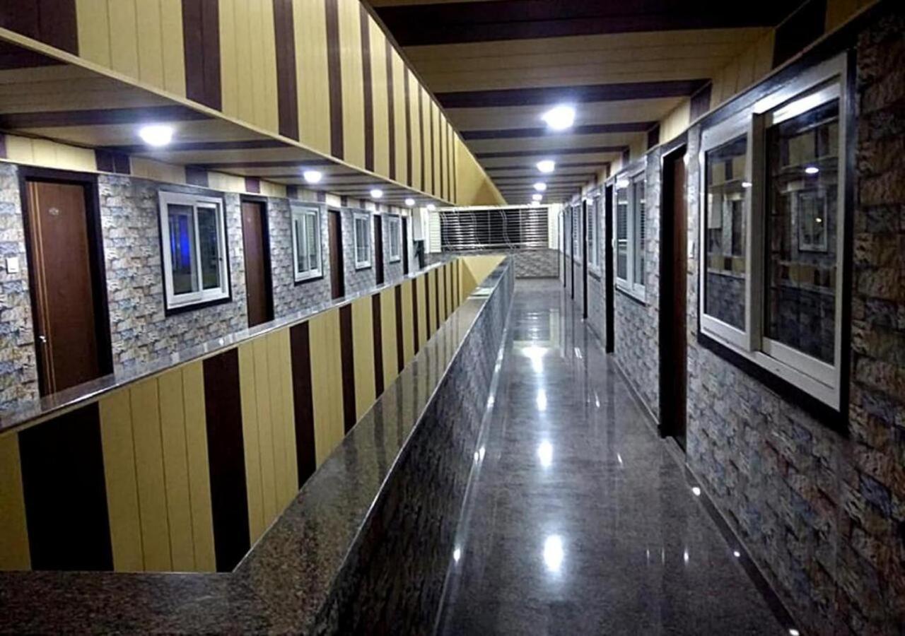 Hotel Santoshi Hometel Raichur 외부 사진
