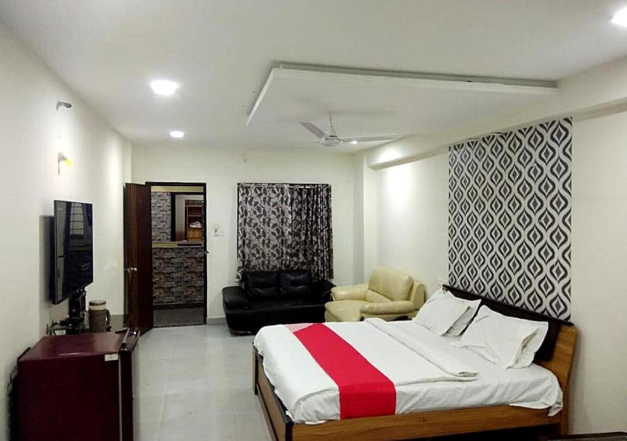 Hotel Santoshi Hometel Raichur 외부 사진